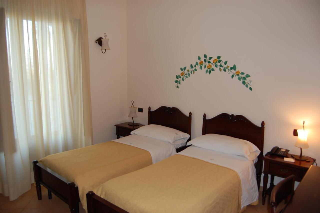 Venus Park Hotel Кастел Волтурно Екстериор снимка