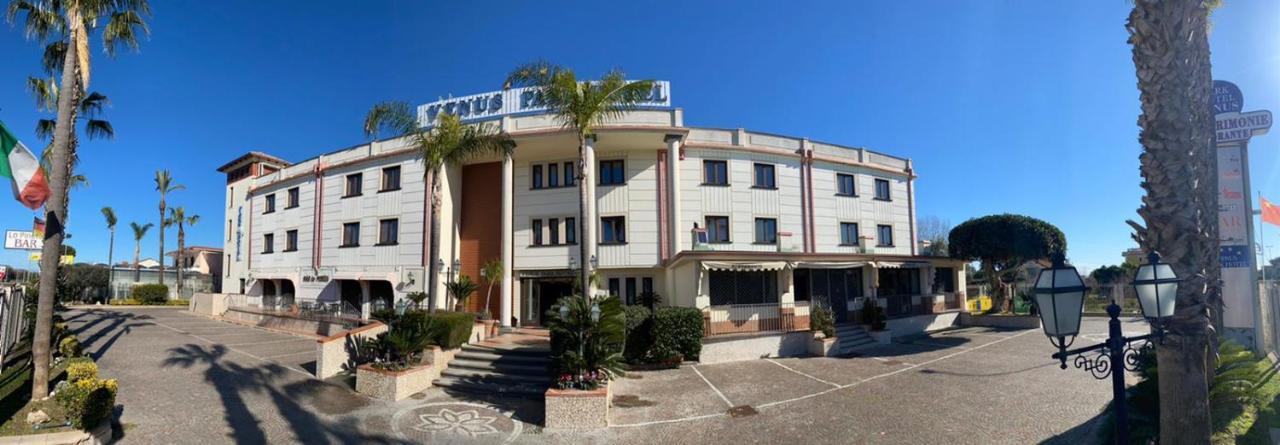 Venus Park Hotel Кастел Волтурно Екстериор снимка