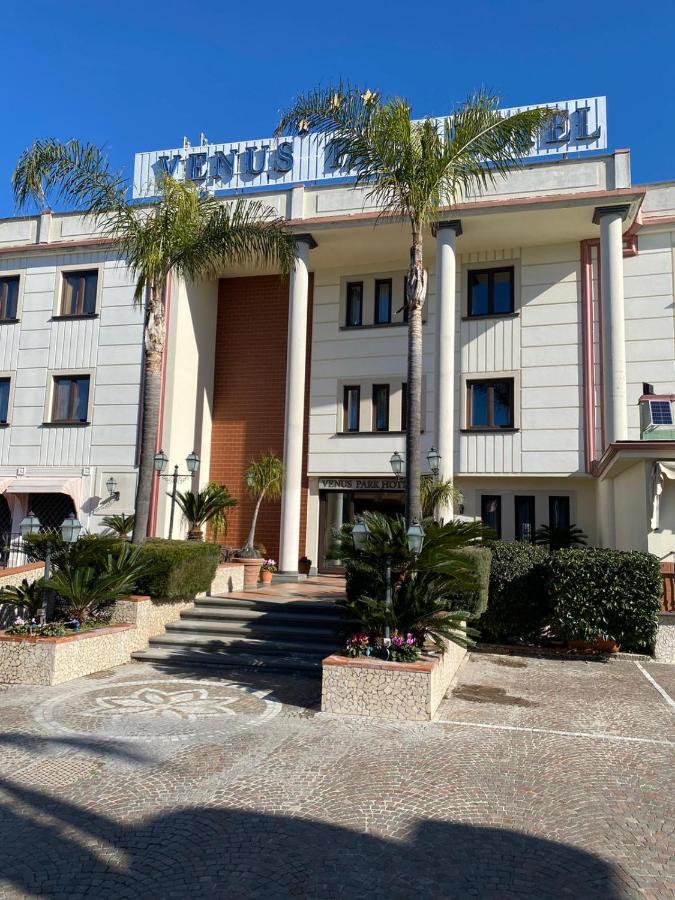 Venus Park Hotel Кастел Волтурно Екстериор снимка