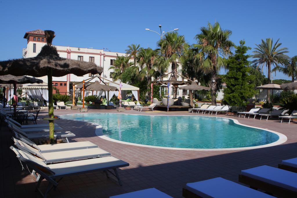 Venus Park Hotel Кастел Волтурно Екстериор снимка