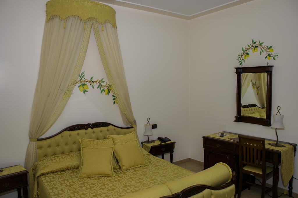 Venus Park Hotel Кастел Волтурно Екстериор снимка